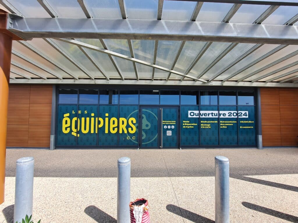 Enseigne lumineuse à Dardilly : Illuminez votre point de vente - Premium Pub